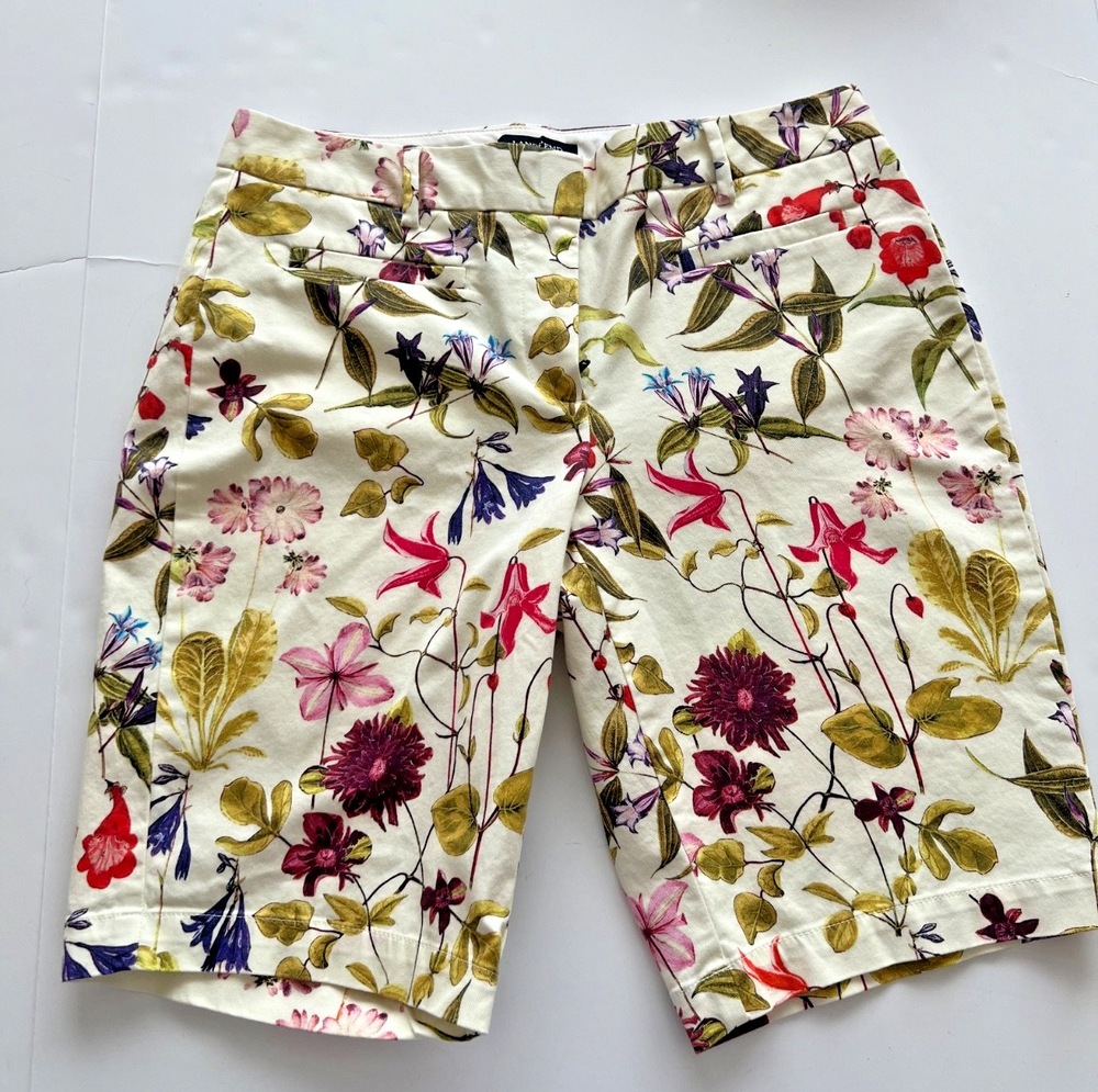 Lands End Cotton Blend Vibrant Botanical Bermuda Shorts SZ 2 Travel Vacation
